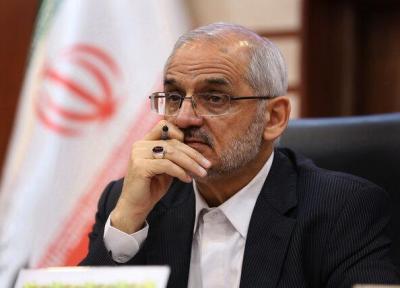 بازدید سرزده حاجی میرزایی از دبستانی پرجمعیت در منطقه چهار تهران