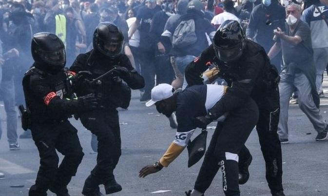 حمله پلیس فرانسه به معترضان ضد نژادپرستی