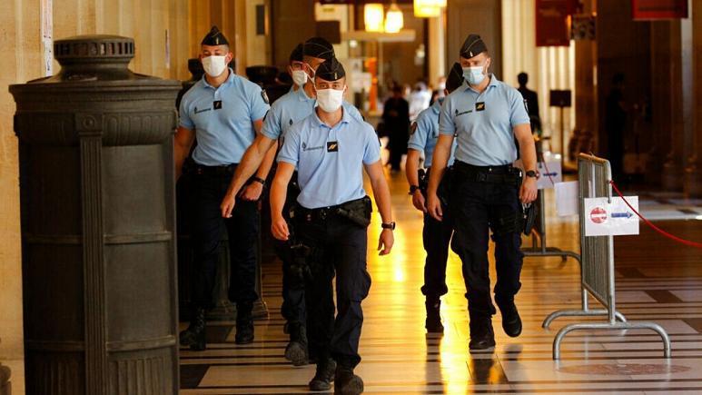 افرادی که در اماکن سربسته ماسک نمی زنند 135 یورو جریمه می شوند